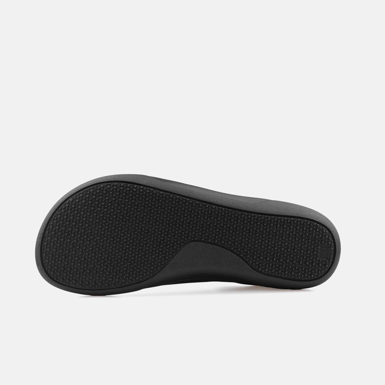 Barefoot Tommy All Black