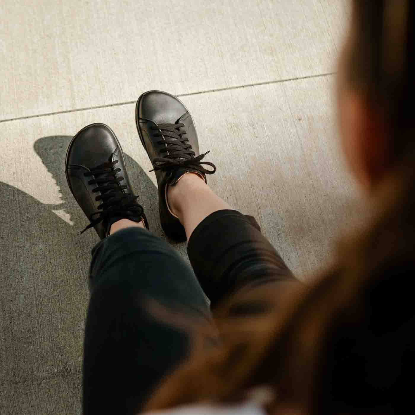 Barefoot Tommy All Black