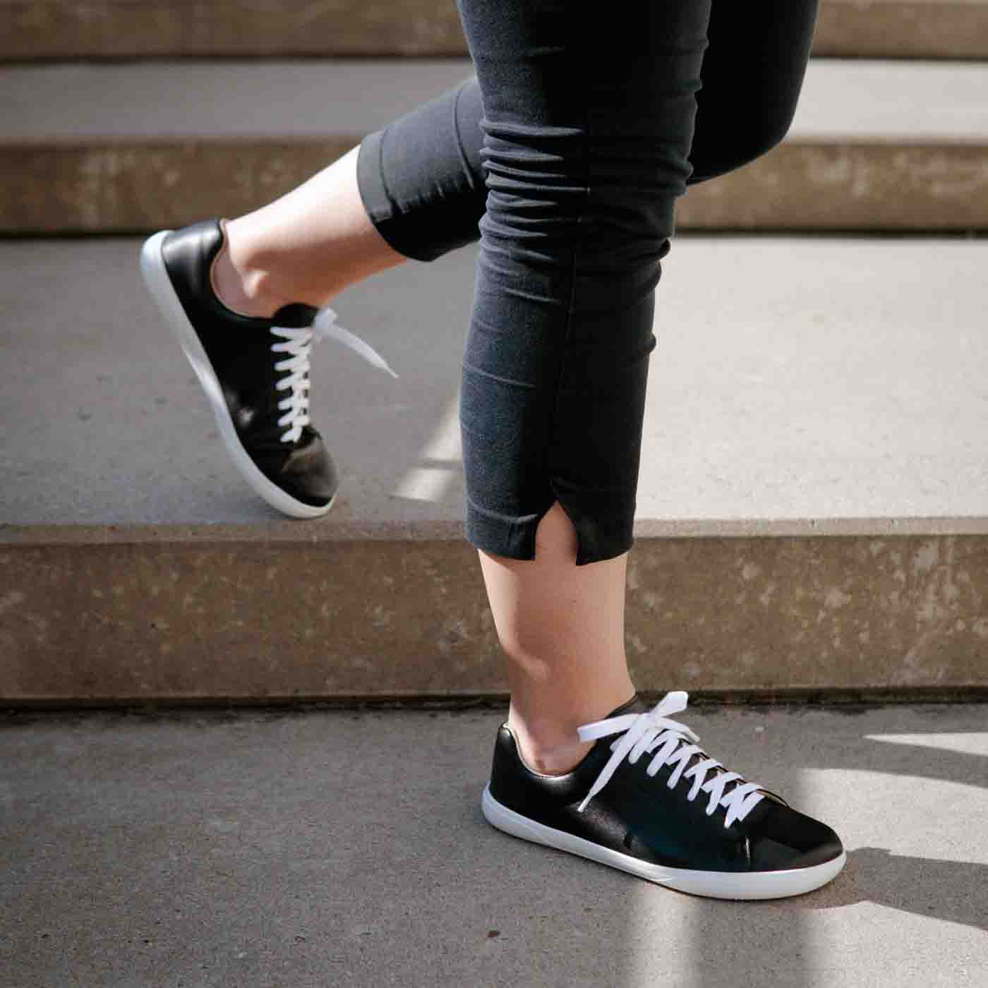 Barefoot Tommy Black